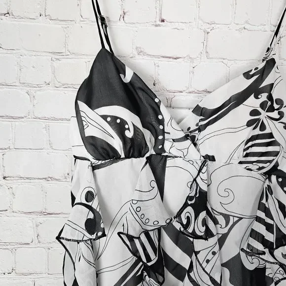 WISHES WISHES WISHES Black & White 60's Retro Inspired Box Pleated Empire Dress - Picture 2 of 5